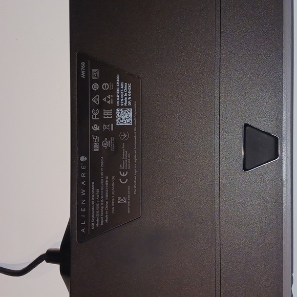 Alienware - AW568 Full-Size Gaming Keyboard - Picture 6 of 12